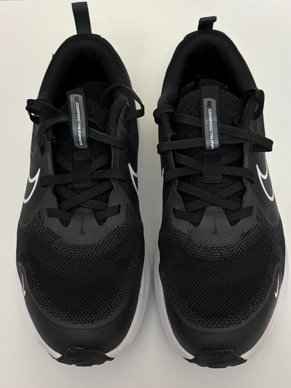 Nike Cosmic HM4402-003 Black/White. Kids 4Y